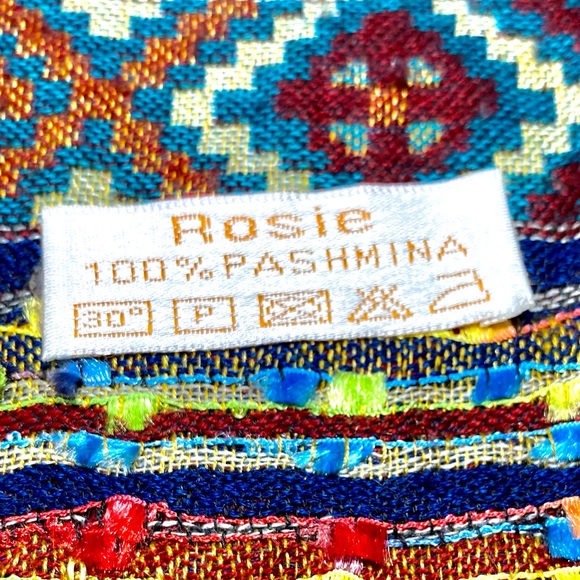 Pashmina Wrap Scarf Geometric Pattern Embellished 76” x 26,5” - Picture 11 of 11